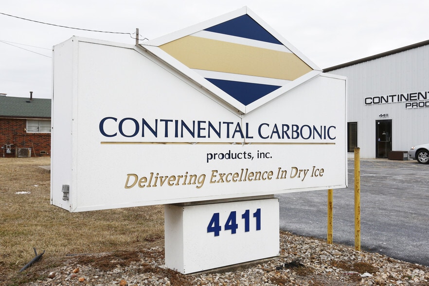 4411 W Chestnut Expy, Springfield, MO for sale - Building Photo - Image 3 of 3