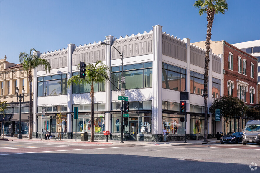 61-75 W Colorado Blvd, Pasadena, CA for lease - Building Photo - Image 3 of 12