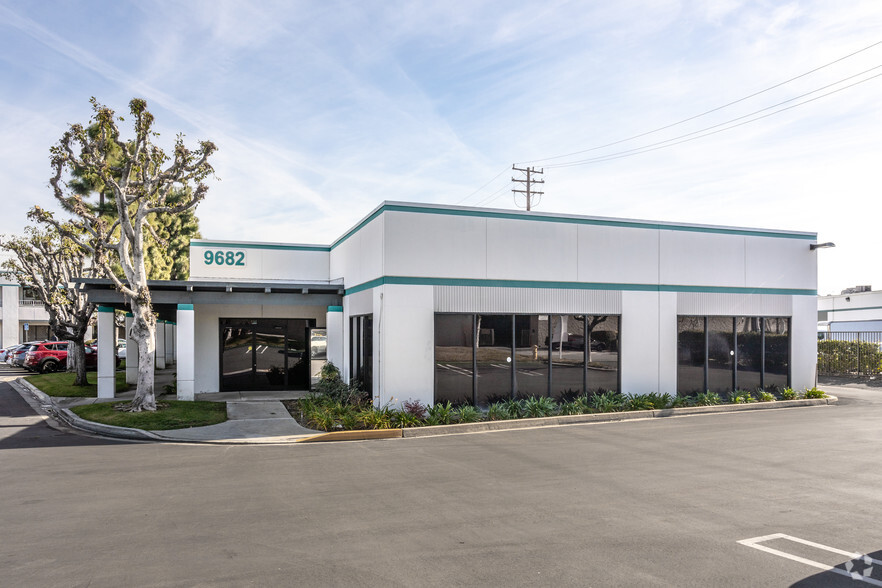 9682-9698 Telstar Ave, El Monte, CA for lease - Building Photo - Image 3 of 8