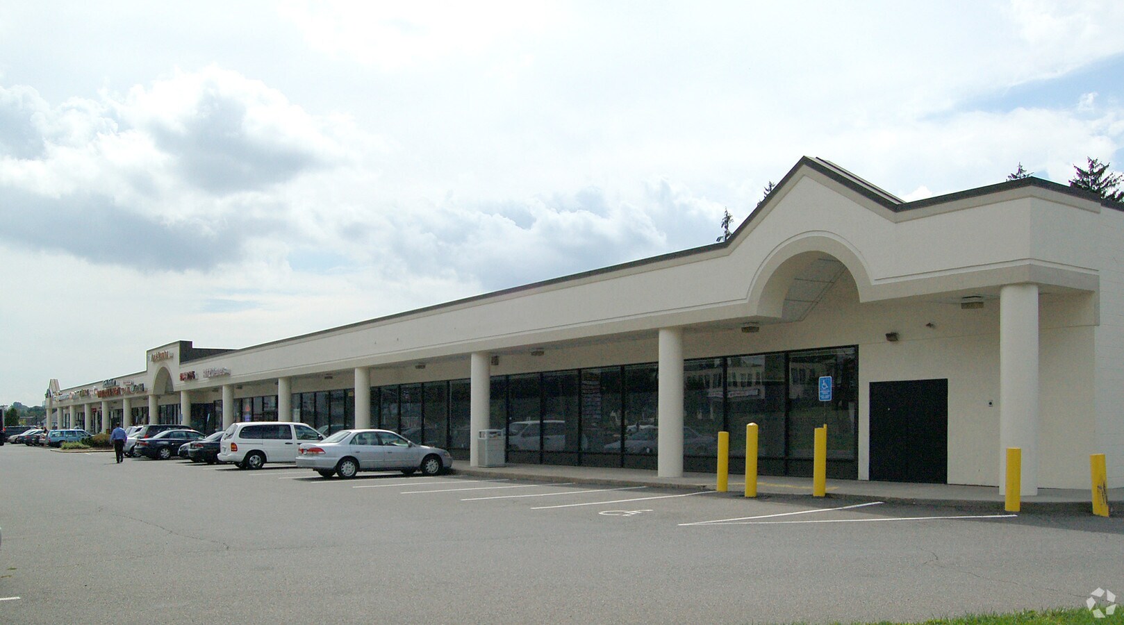 235 Main Ave, Norwalk, CT 06851 | LoopNet - Total Wine & More Main Avenue Norwalk Ct