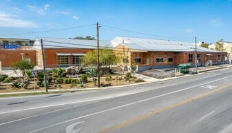 1518 S Alamo St, San Antonio TX - Loft