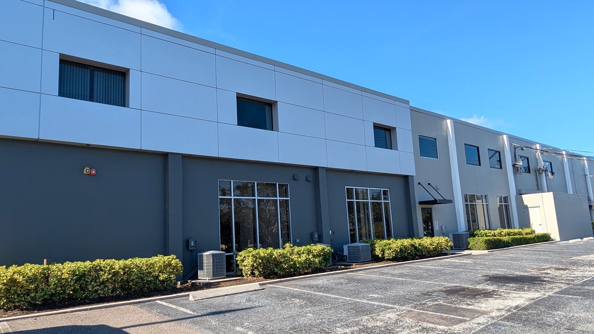 5402 W Laurel St, Tampa, FL for sale Building Photo- Image 1 of 5