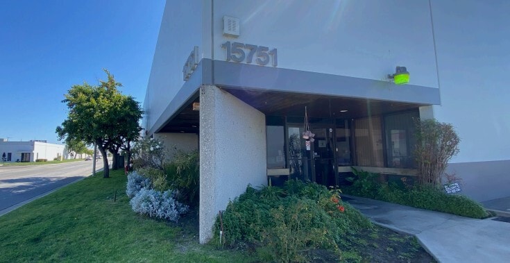 15751 Chemical Ln, Huntington Beach, CA for lease - Building Photo - Image 1 of 13
