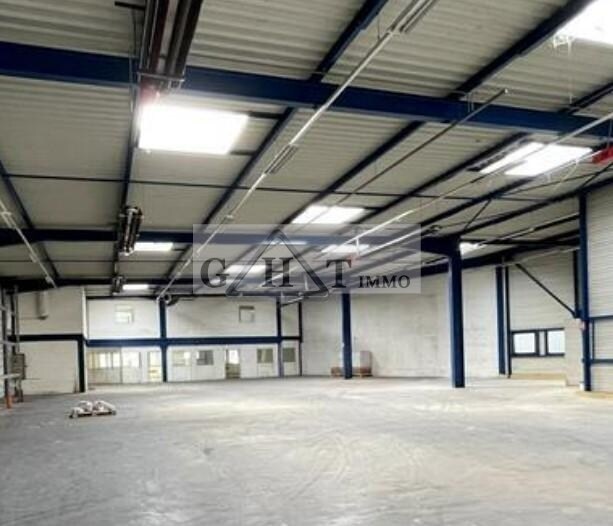 Industrial in Chelles for lease - Interior Photo - Image 1 of 3