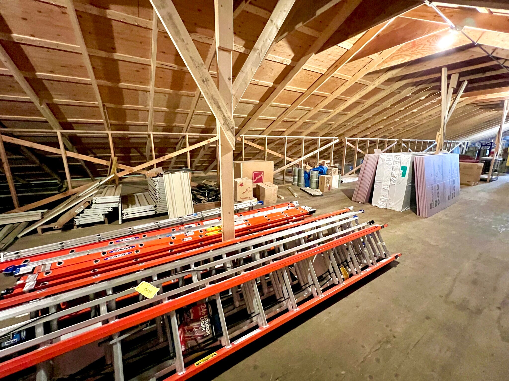 131 Mallott Ave, Yakutat, AK 99689 Yakutat Hardware for Sale