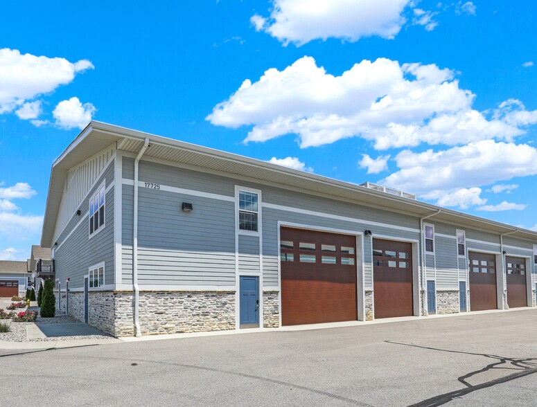 17725 Motor District Cir, Carmel, IN for sale - Building Photo - Image 3 of 44