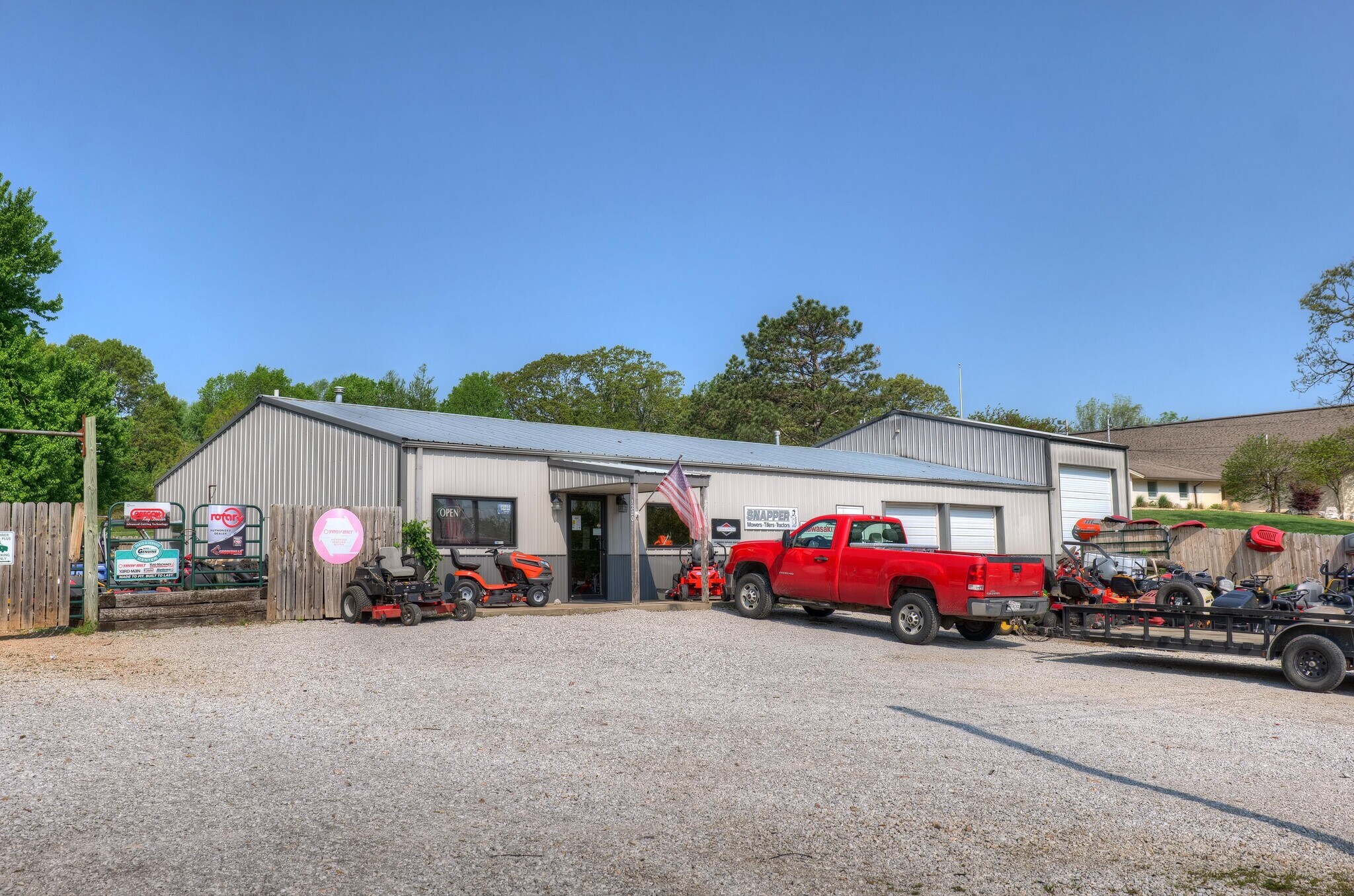 1220 Ridgewood Rd, Neosho, MO for sale Building Photo- Image 1 of 1