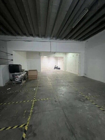 Industrial in Toulouse for lease - Interior Photo - Image 1 of 3