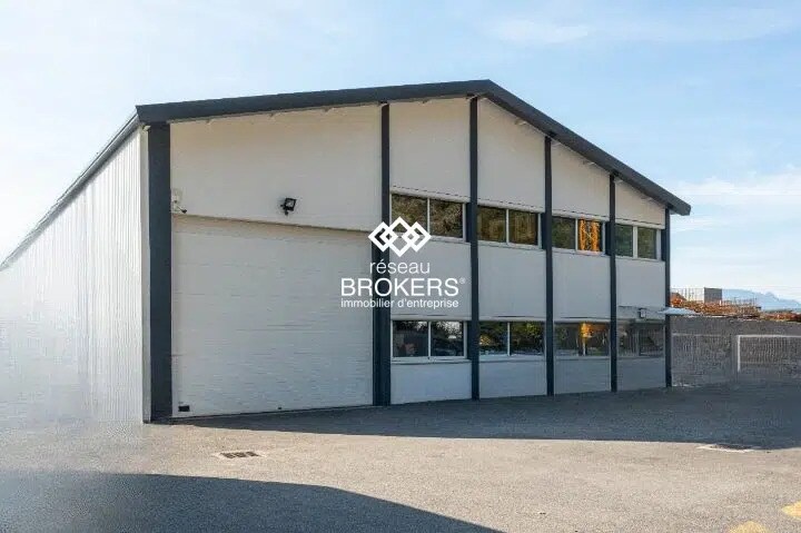 Industrial in Challes-les-Eaux for lease - Building Photo - Image 2 of 5