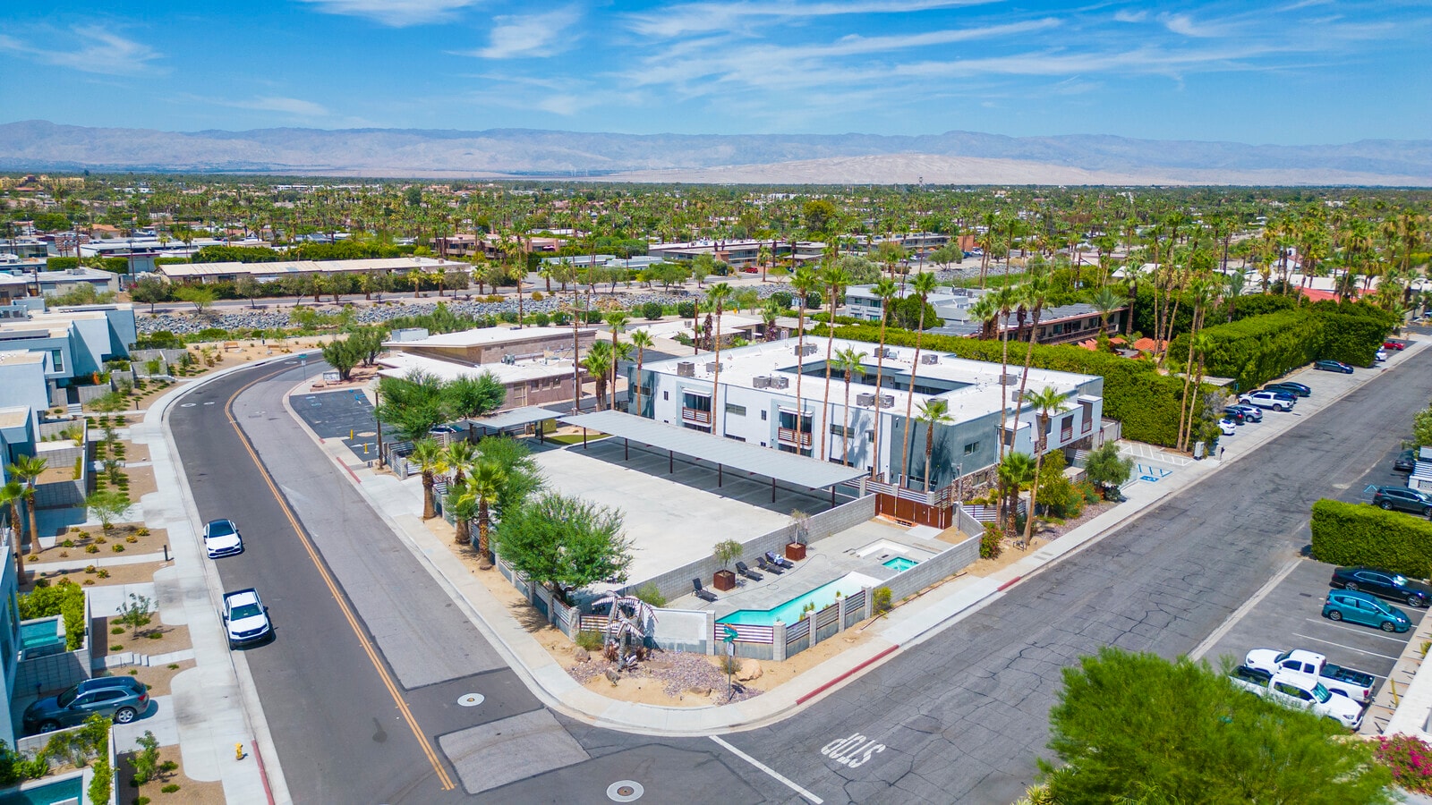 588 E San Lorenzo Rd, Palm Springs, CA 92264