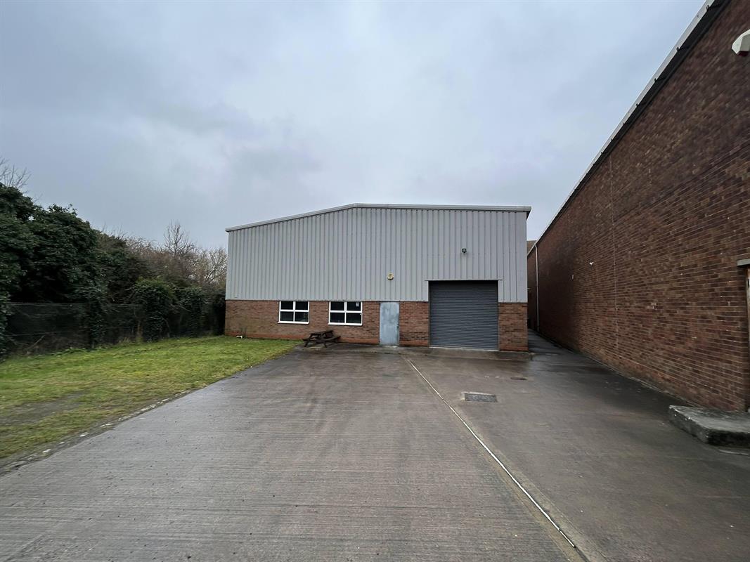Longwick Rd, Princes Risborough for sale Primary Photo- Image 1 of 1