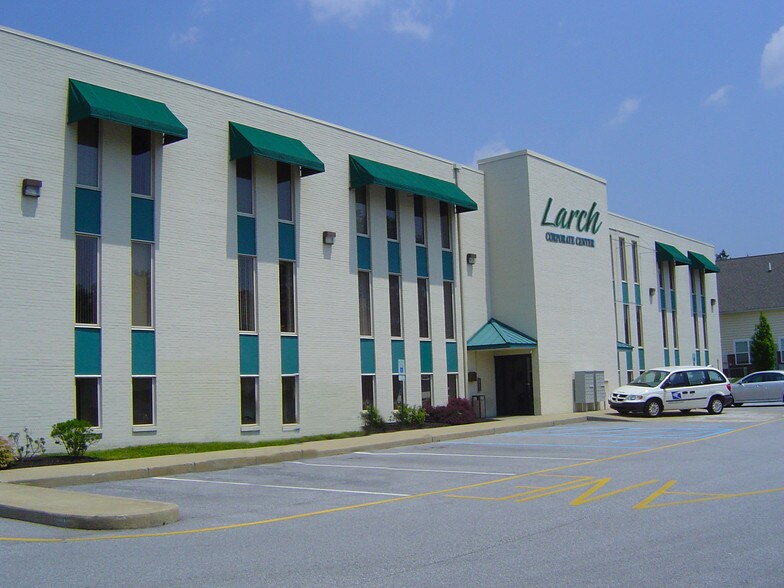 102 Larch Cir, Newport, DE for sale - Primary Photo - Image 1 of 1