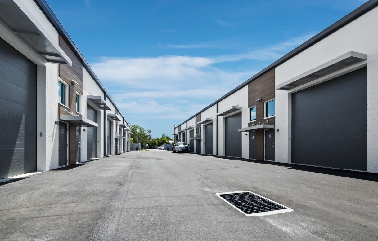 6562 Palmer Park Cir, Sarasota, FL for lease Primary Photo- Image 1 of 3