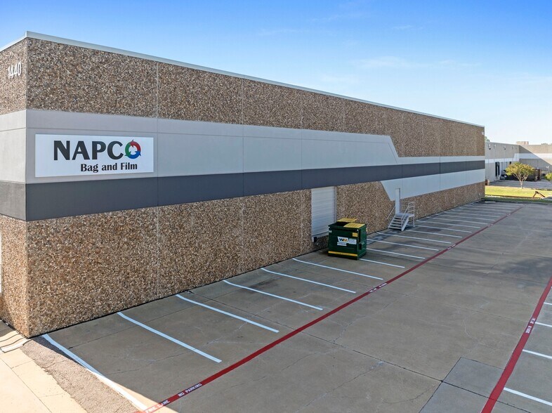 1440 Lemay Dr, Carrollton, TX for sale - Primary Photo - Image 1 of 1