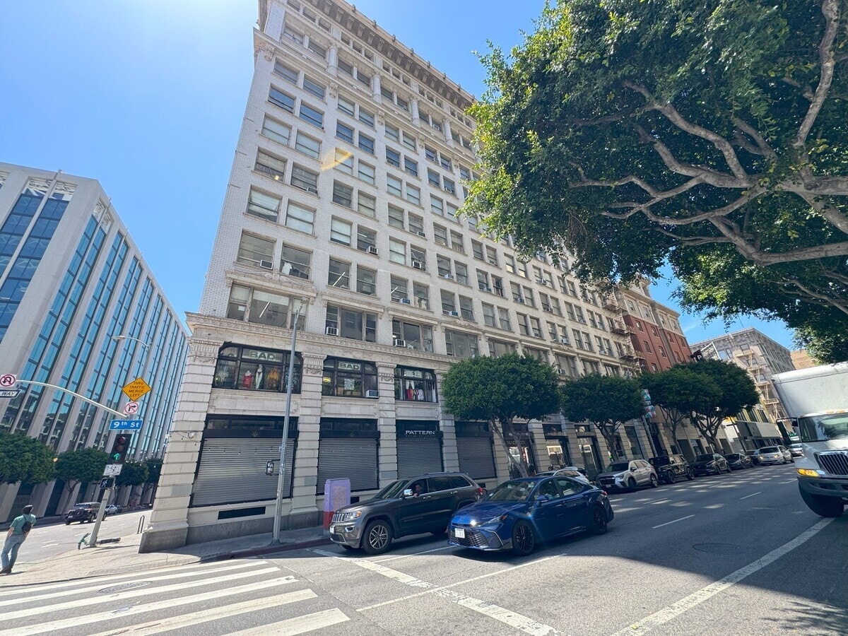 100-112 W 9th St, Los Angeles, CA for lease Building Photo- Image 1 of 33