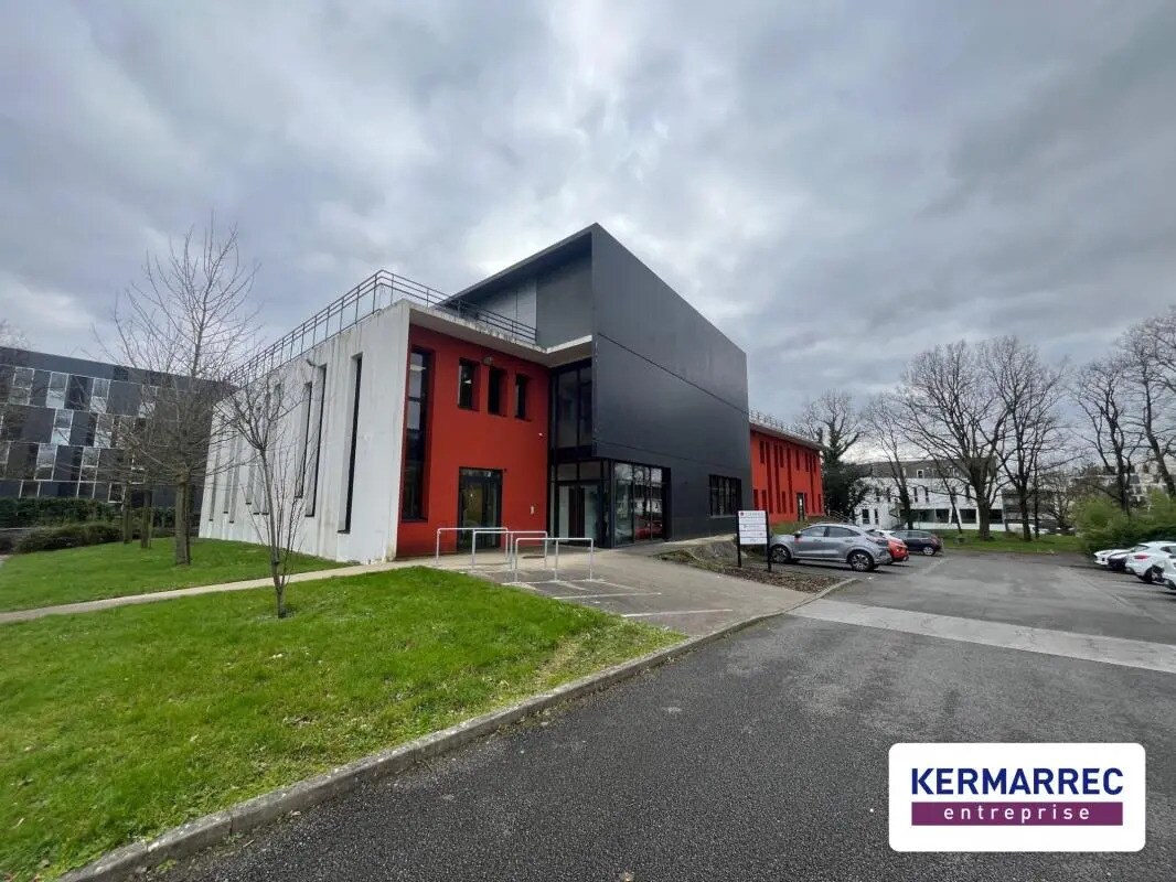 Office in Saint-Herblain for lease Building Photo- Image 1 of 10