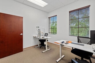 7065 Westpointe Blvd, Orlando, FL for lease Interior Photo- Image 2 of 10