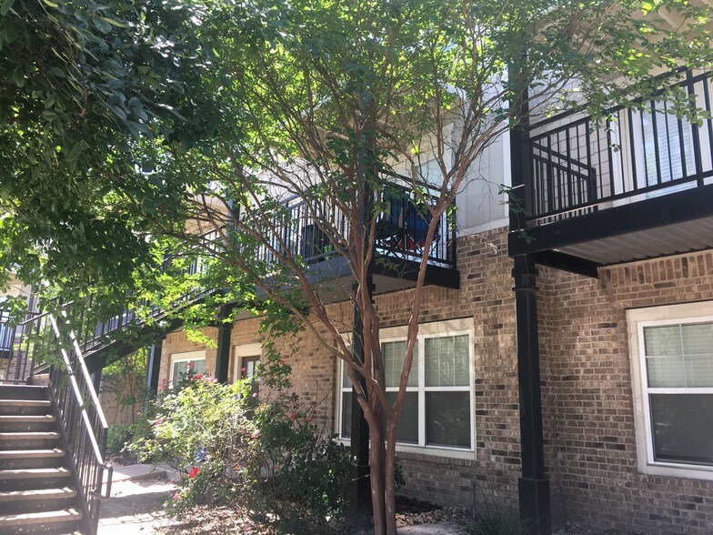 1725 Harvey Mitchell, College Station, TX for sale - Building Photo - Image 1 of 1