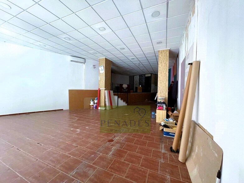 Retail in Ontinyent for lease - Building Photo - Image 3 of 11