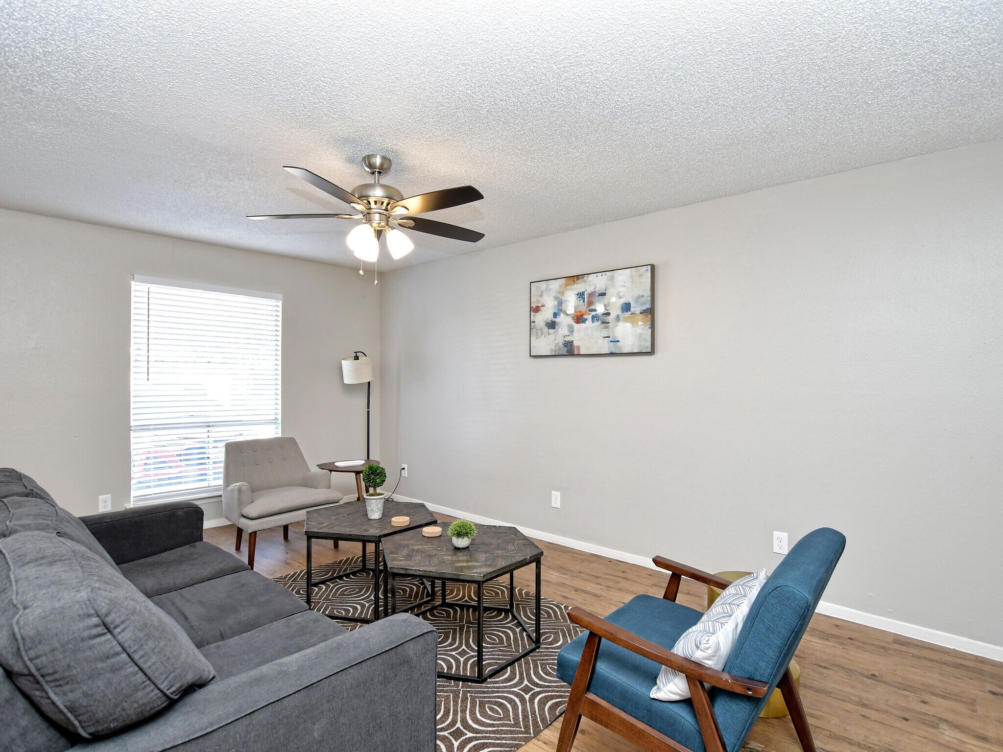 1614 Wheless Ln, Austin, TX 78723 Sabinal Apartments