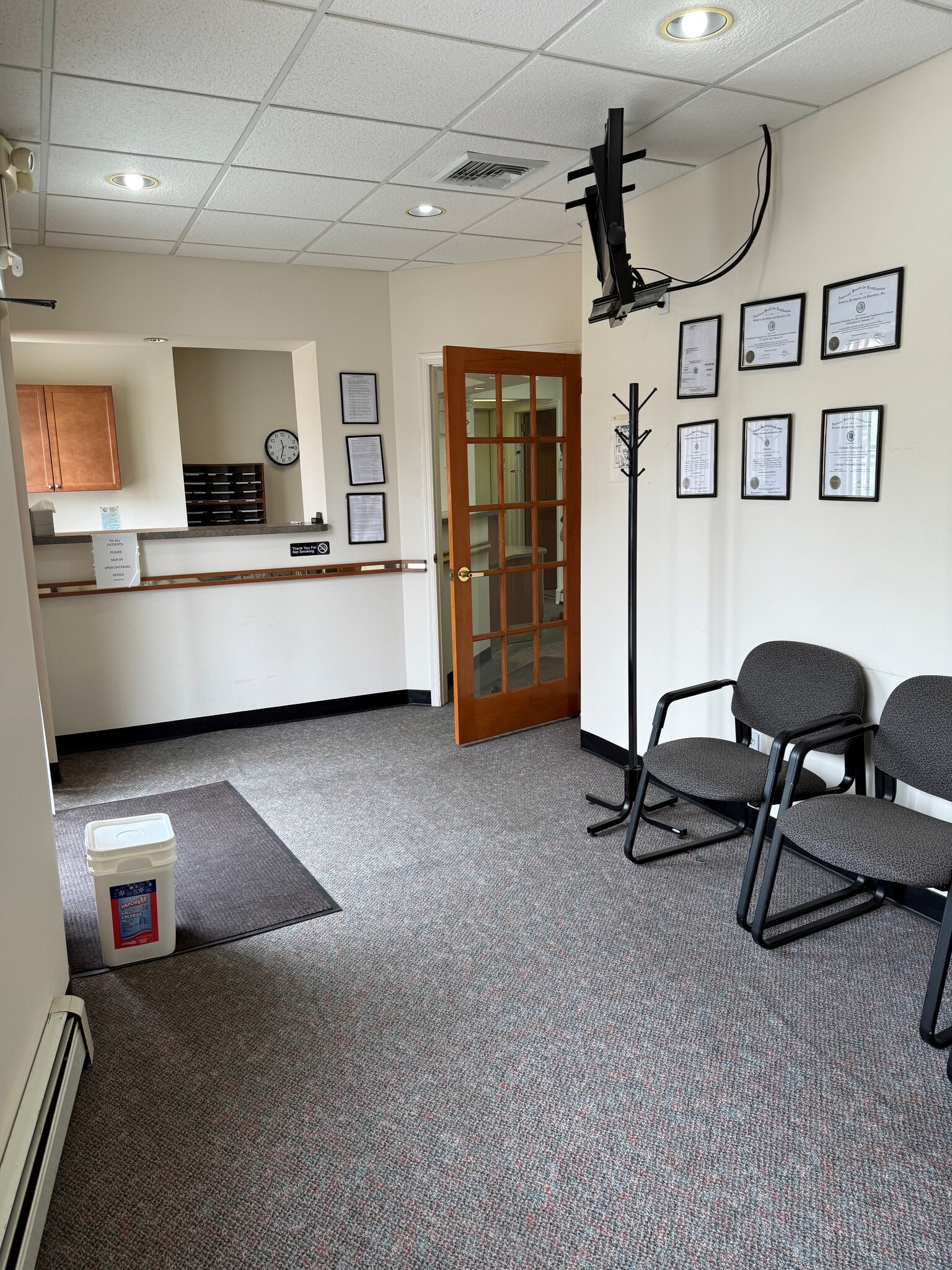 37-39 E Jericho Tpke, Mineola, NY for lease Interior Photo- Image 1 of 6