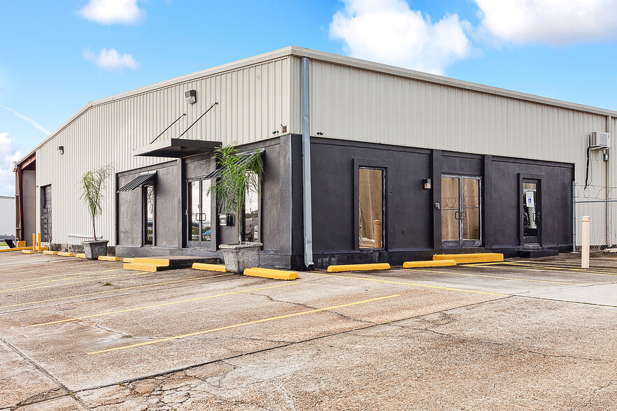 234 Harbor Cir, New Orleans LA - Warehouse