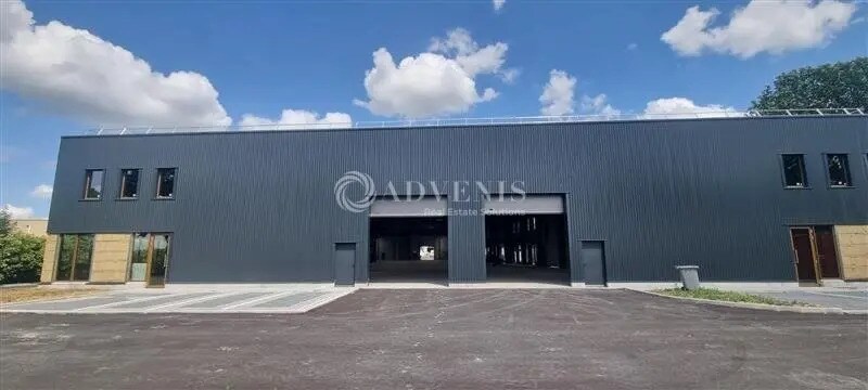 Industrial in Seclin for lease - Building Photo - Image 2 of 8