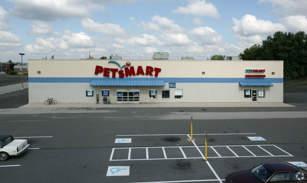 2101-2107 Cottman Ave, Philadelphia, PA for lease - Building Photo - Image 3 of 4