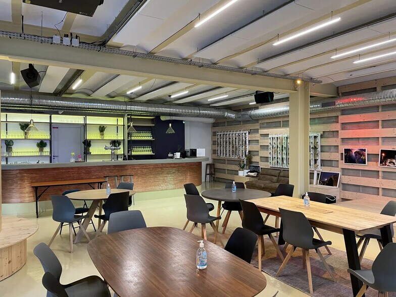 24 Rue De L'Est, Paris for lease - Building Photo - Image 2 of 13