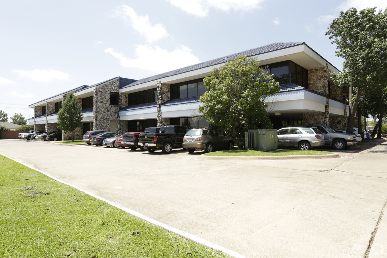 3960 Broadway Blvd, Garland, TX 75043