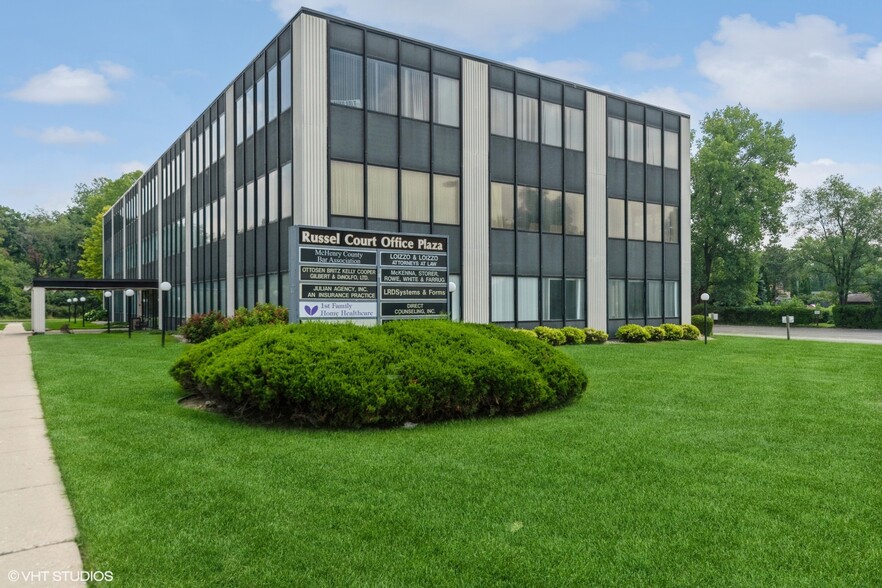 600 Russel Ct, Woodstock, IL for lease - Building Photo - Image 1 of 30