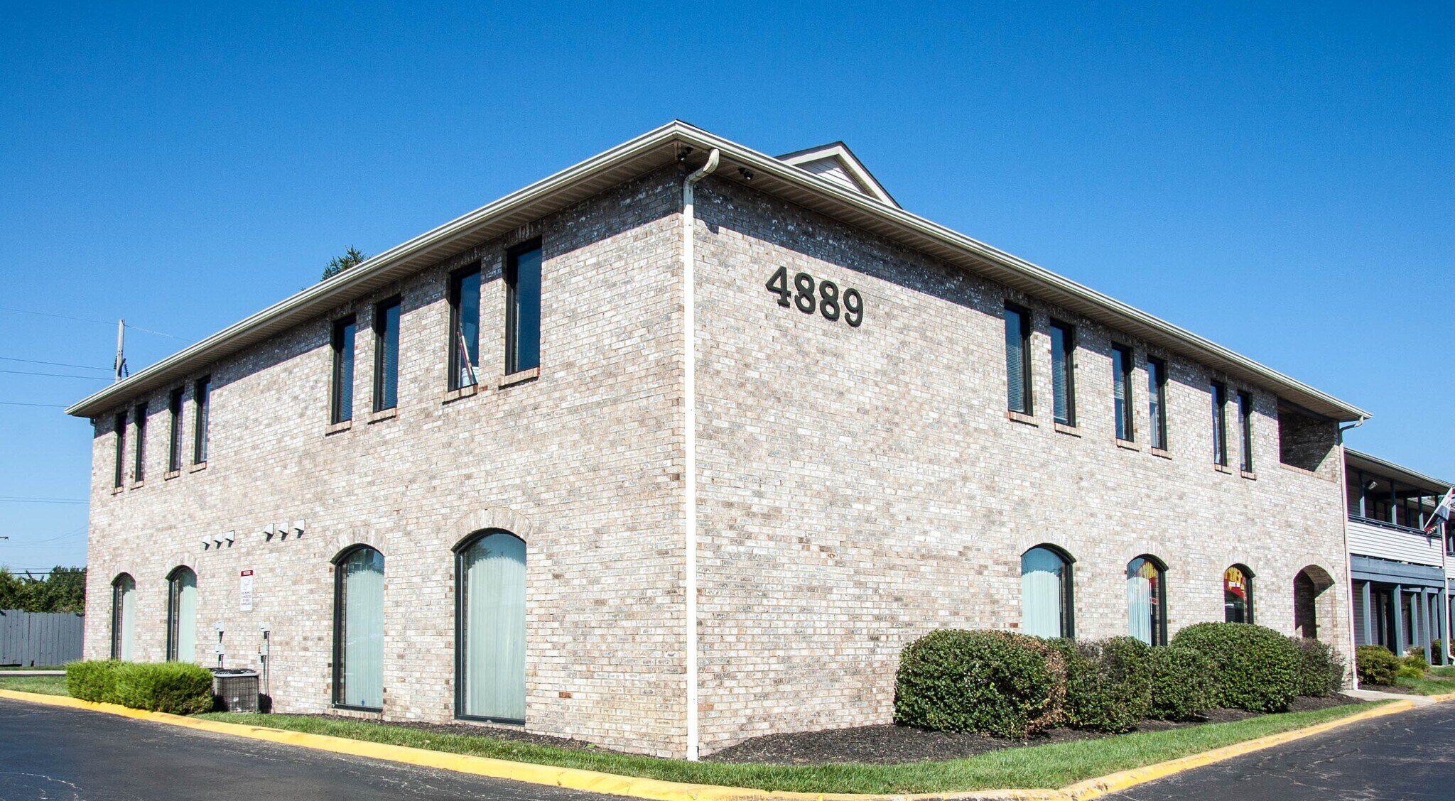 4889 Sinclair Rd, Columbus, OH 43229 Office for Lease