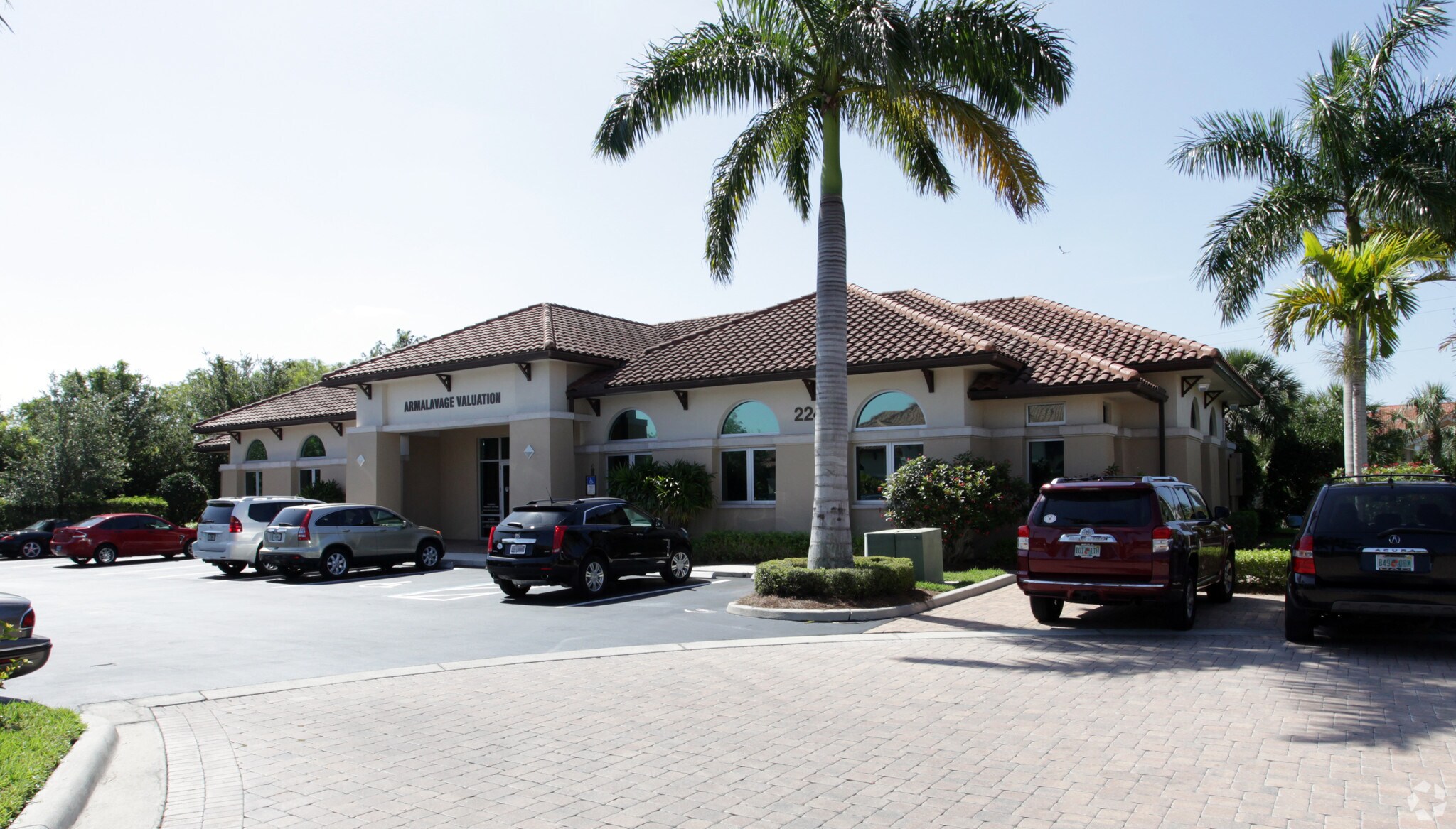 2240 Venetian Ct, Naples, FL for sale Primary Photo- Image 1 of 1