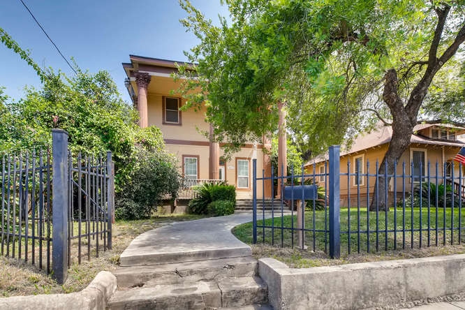 411 E Carson St, San Antonio, TX 78208 | LoopNet