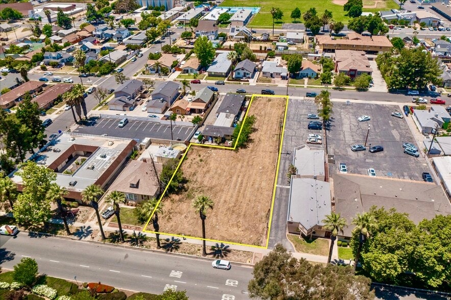 210 N Riverside Ave, Rialto, CA for sale - Building Photo - Image 2 of 7