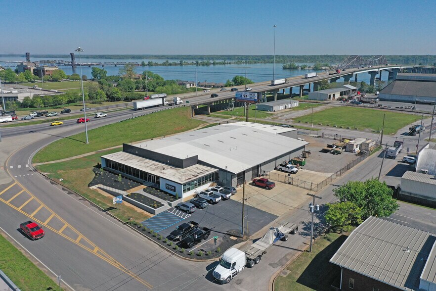 620 Wilson St NE, Decatur, AL for lease - Building Photo - Image 2 of 10