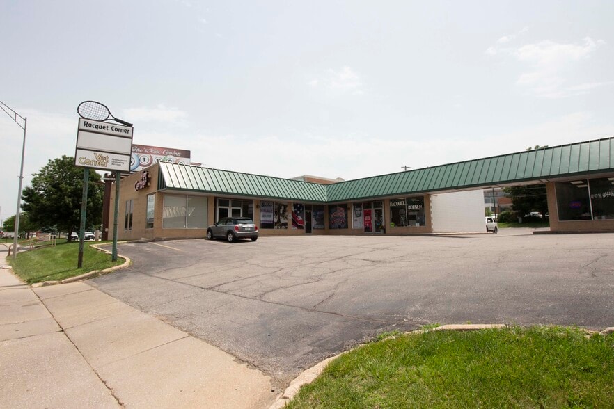 3111-3119 O St, Lincoln, NE for lease - Building Photo - Image 3 of 8