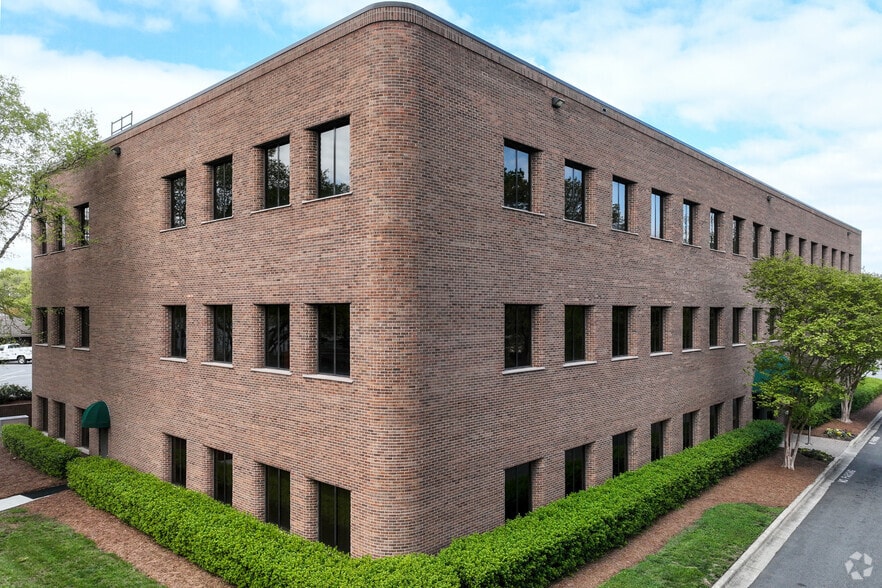 1381 Old Mill Cir, Winston-Salem, NC for lease - Building Photo - Image 2 of 8