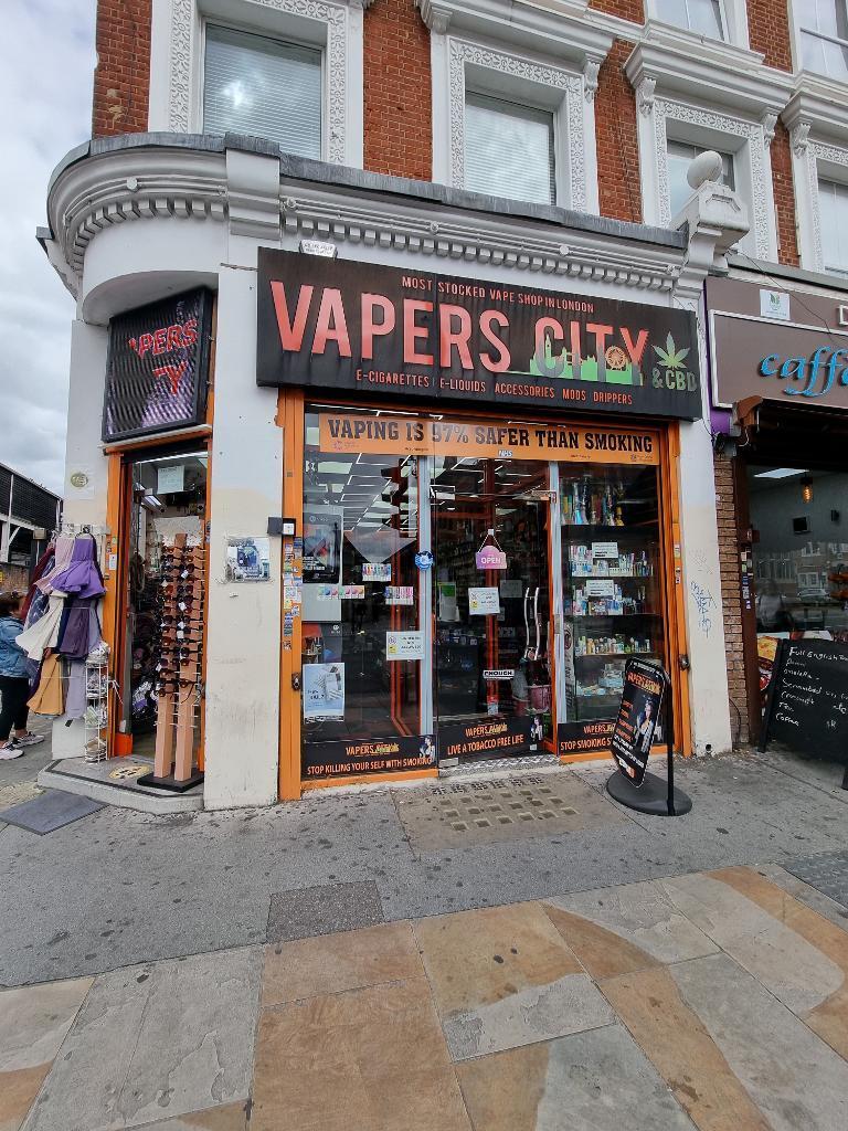 202 Uxbridge Rd, London for sale Primary Photo- Image 1 of 1