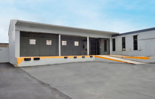 More details for 6721 NW 36th Ave, Miami, FL - Industrial for Sale
