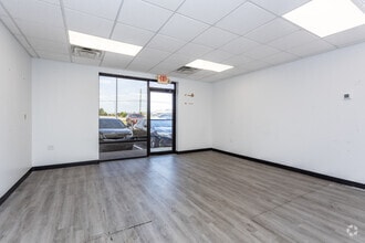 150 S Houston Lake Rd, Warner Robins, GA for lease Interior Photo- Image 1 of 8