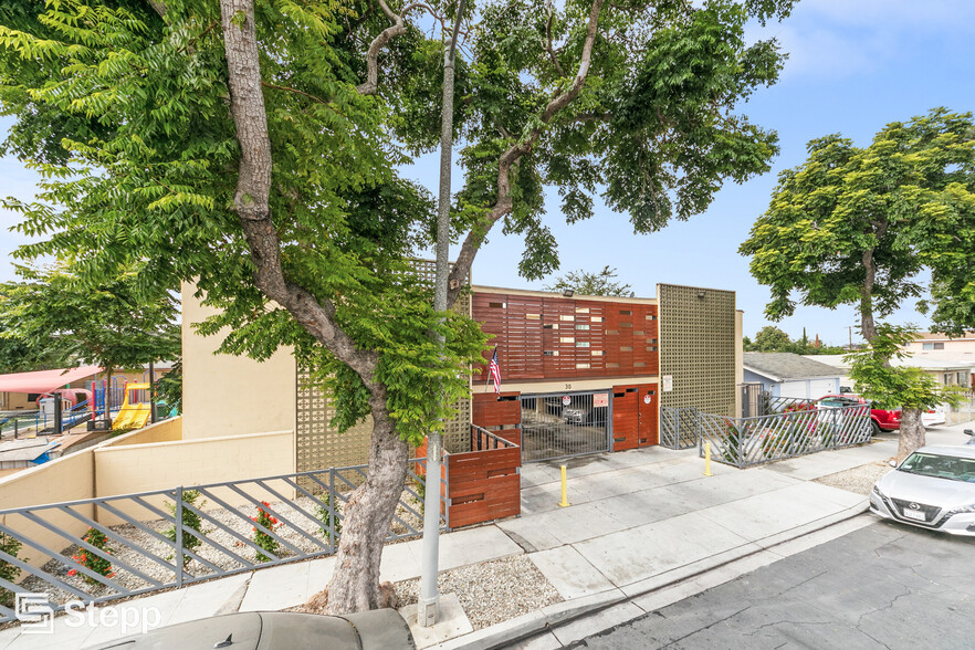 30 W 49th St, Long Beach, CA for sale - Building Photo - Image 1 of 1