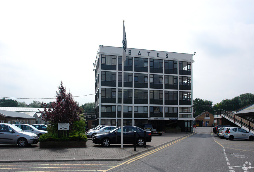 Church Rd, Romford for lease - Building Photo - Image 3 of 8