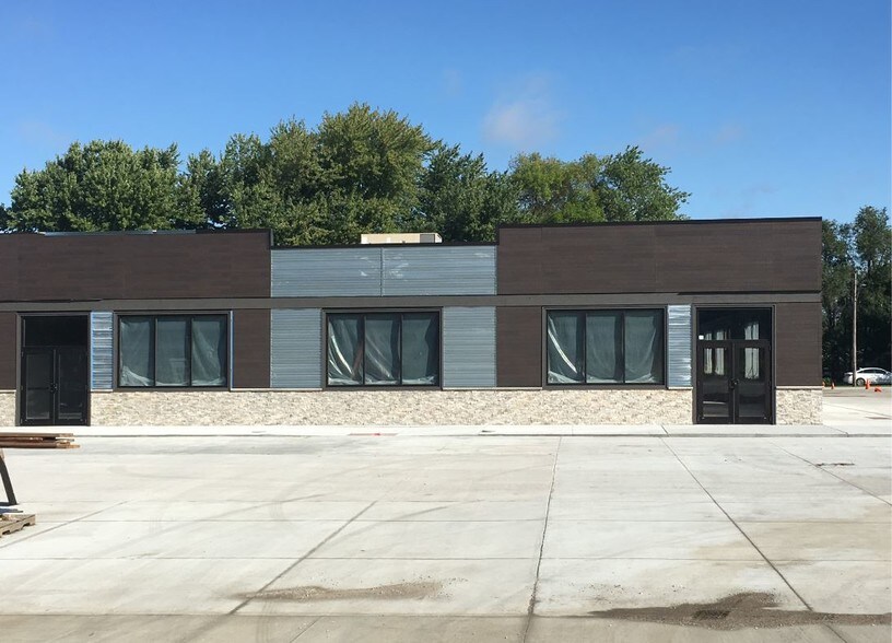 201 W 2nd Ave, Coal Valley, IL for sale - Primary Photo - Image 1 of 1