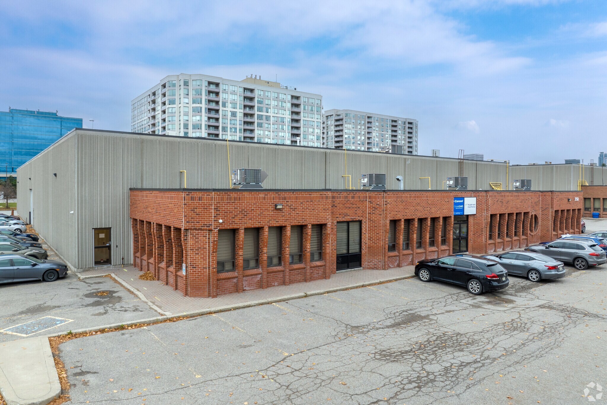 25B E Pearce St, Richmond Hill, ON for sale Primary Photo- Image 1 of 1