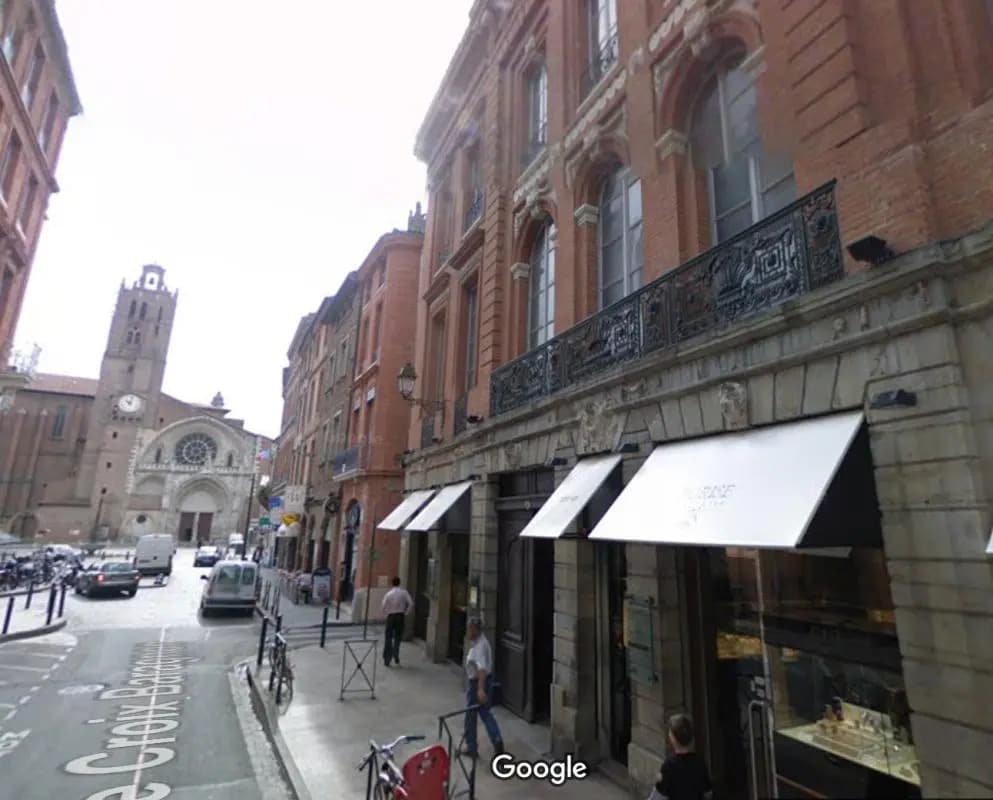 Location Bureaux 219 m² - Photo 1