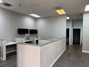 8527 Alondra Blvd, Paramount, CA for lease Interior Photo- Image 2 of 6