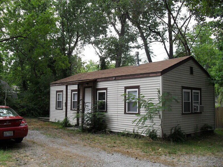 PACKAGED OF SINGLE FAMILY RENTAL HOMES portfolio of 2 properties for sale on LoopNet.com - Building Photo - Image 2 of 4