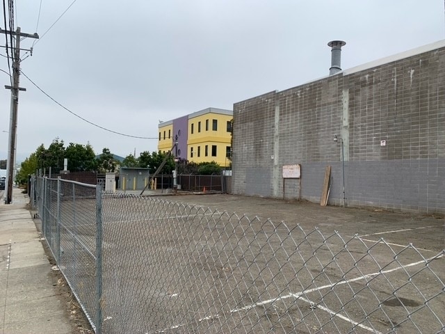 2301 Clement Ave, Alameda, CA for lease - Building Photo - Image 2 of 6