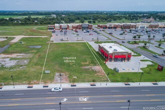 445 NW 2nd St, Lawton, OK - aerial  map view